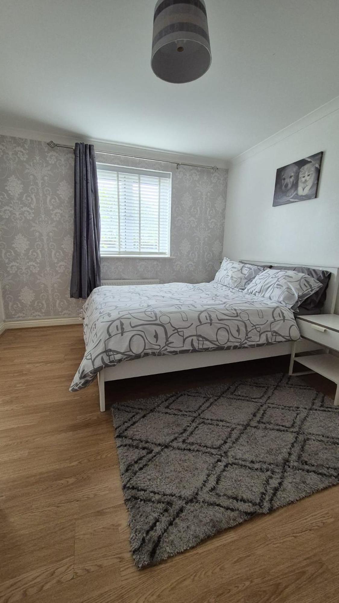 Spacious Ground Floor 2 Bedroom 2 Bathroom Flat In Hatfield Near Hertfordshire University Private Car Park Sleeps 5-6 Exterior photo